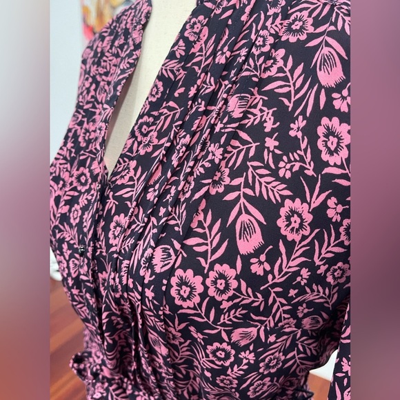 Floral Pintuck Long Sleeve Dress - Picture 8 of 10